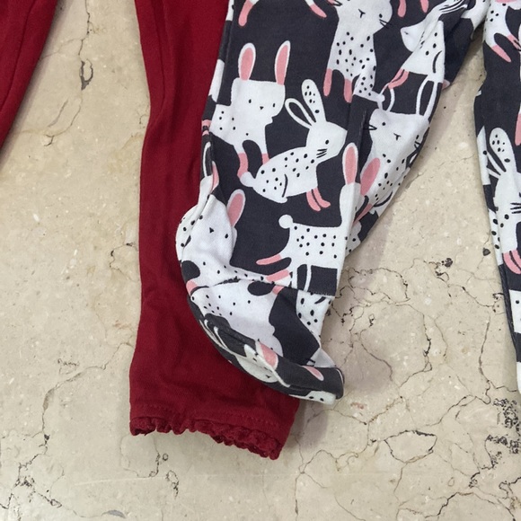 Red and printed leggings - Picture 3 of 4